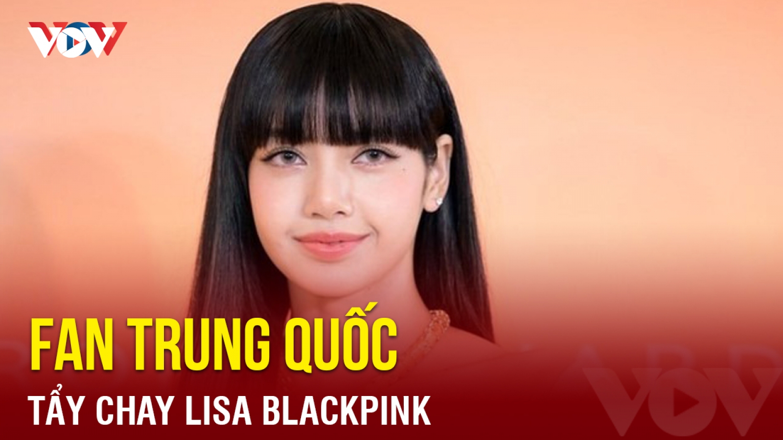 Chuyện showbiz: Fan Trung Quốc tẩy chay Lisa Blackpink