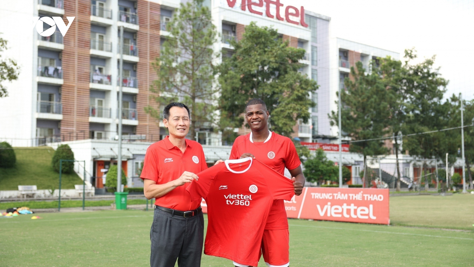 Chuyển nhượng V-League: Viettel FC "tái hợp" với cựu vua phá lưới