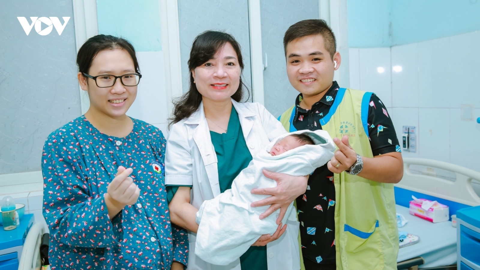 Chẩn đoán và sàng lọc di truyền tiền làm tổ mang lại lợi ích gì?