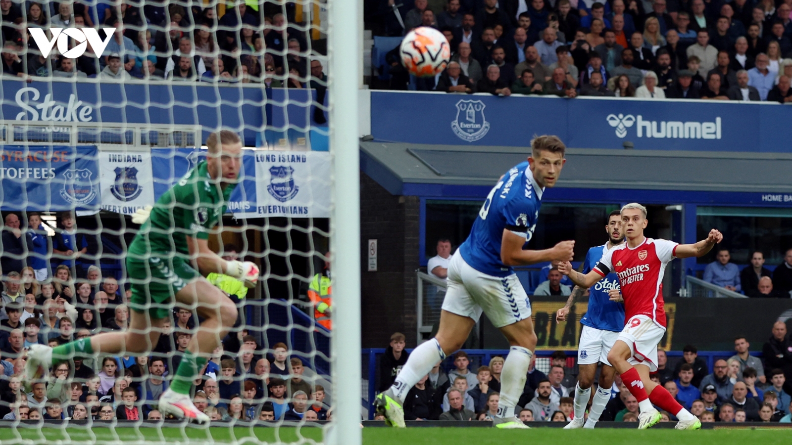 Bảng xếp hạng Ngoại hạng Anh mới nhất: Arsenal phá dớp, Chelsea gây thất vọng