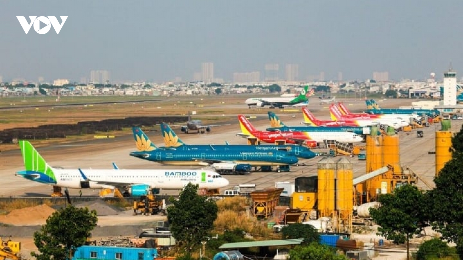 Vé máy bay bán sớm phục vụ Tết Nguyên đán 2024 từ 2,7 - 3,7 triệu đồng/vé/chặng bay