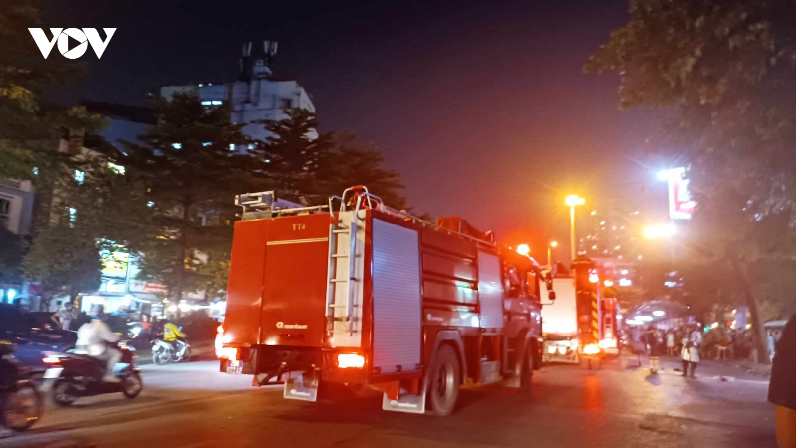 Cháy quán trà chanh trong ngôi nhà 6 tầng ở quận Đống Đa, Hà Nội