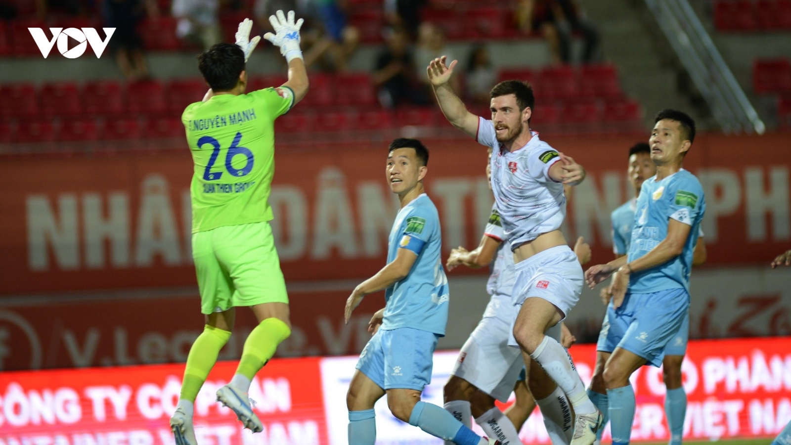 Chuyển nhượng V-League: CLB TP.HCM chiêu mộ thành công cựu đội trưởng Nam Định