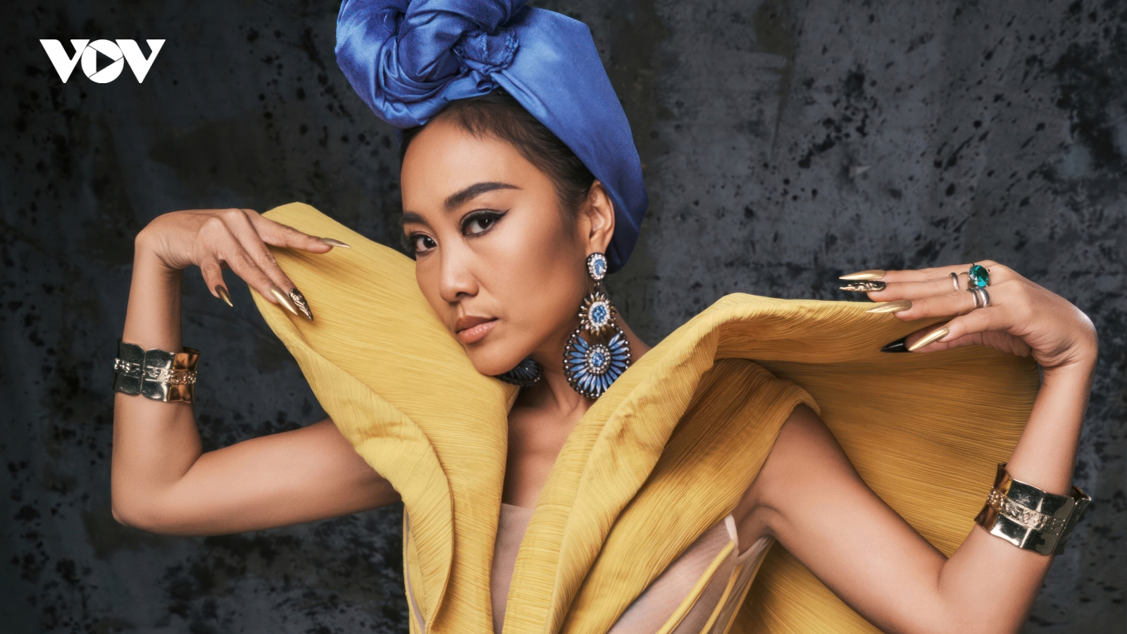 Đoan Trang: “Vợ chồng tôi giống ngưu lang chức nữ”