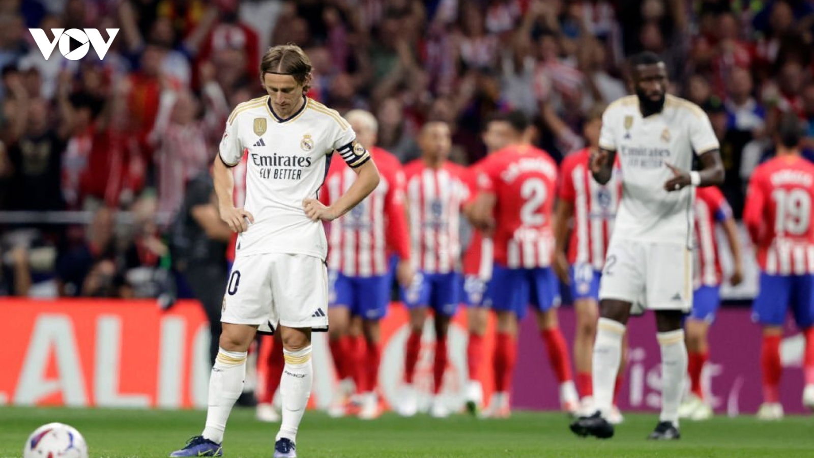 Gục ngã trước Atletico, Real Madrid mất ngôi đầu bảng La Liga