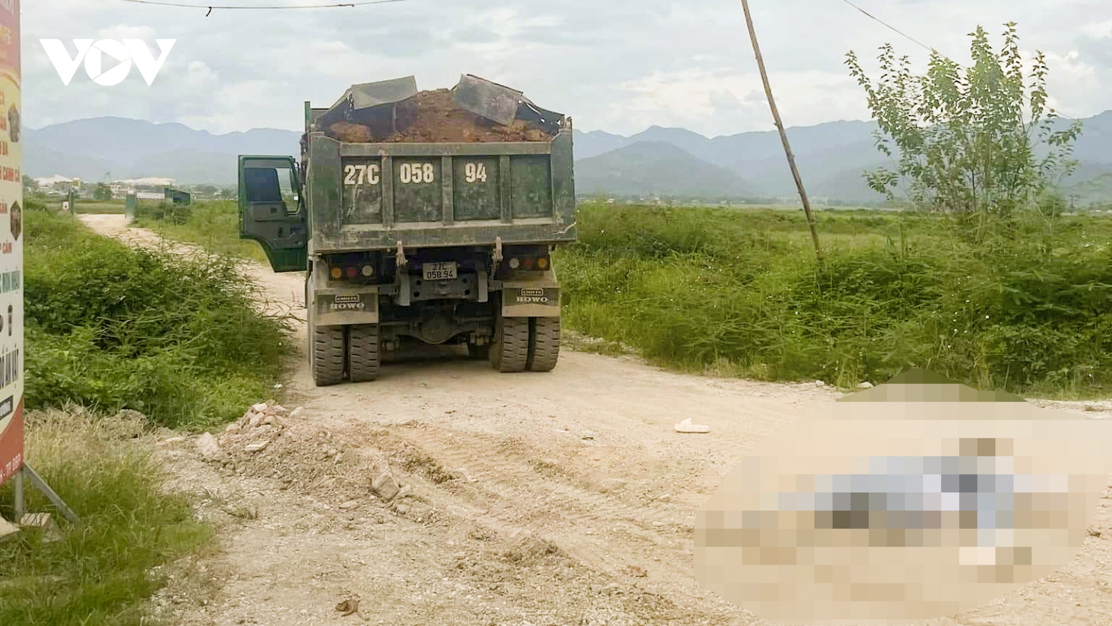 Hai học sinh ở Điện Biên bị xe tải cán tử vong khi đi khai giảng về