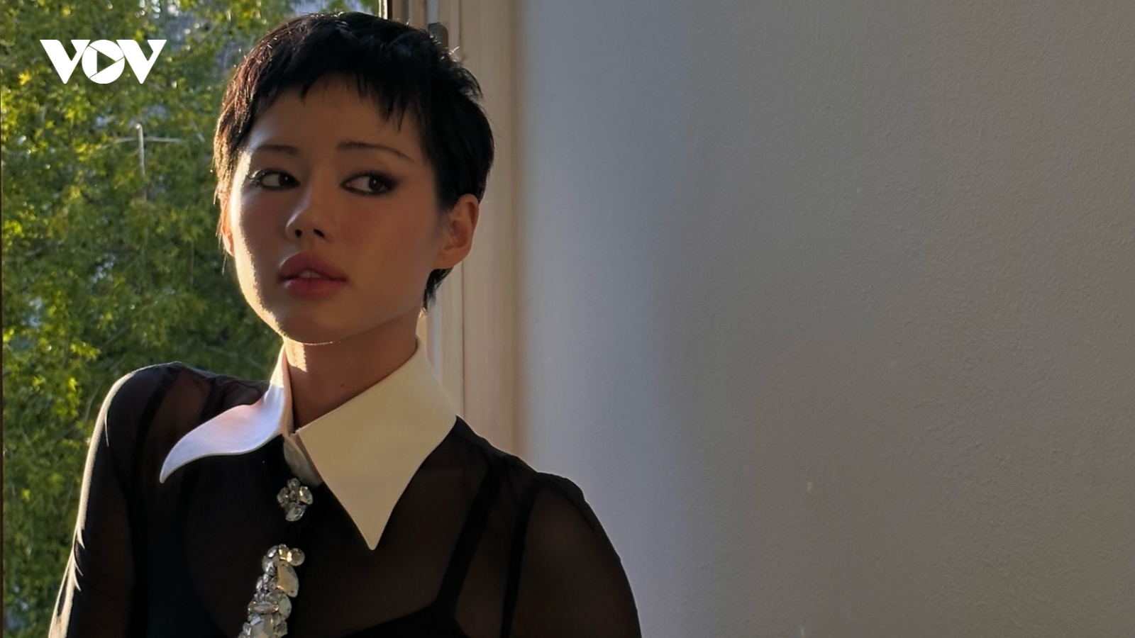 Khánh Linh diện trang phục Kim Kardashian thiết kế tại Milan Fashion Week