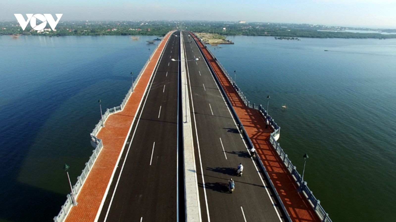 Kinh tế Việt Nam có khả năng chống chịu cao trước những “cơn gió ngược”