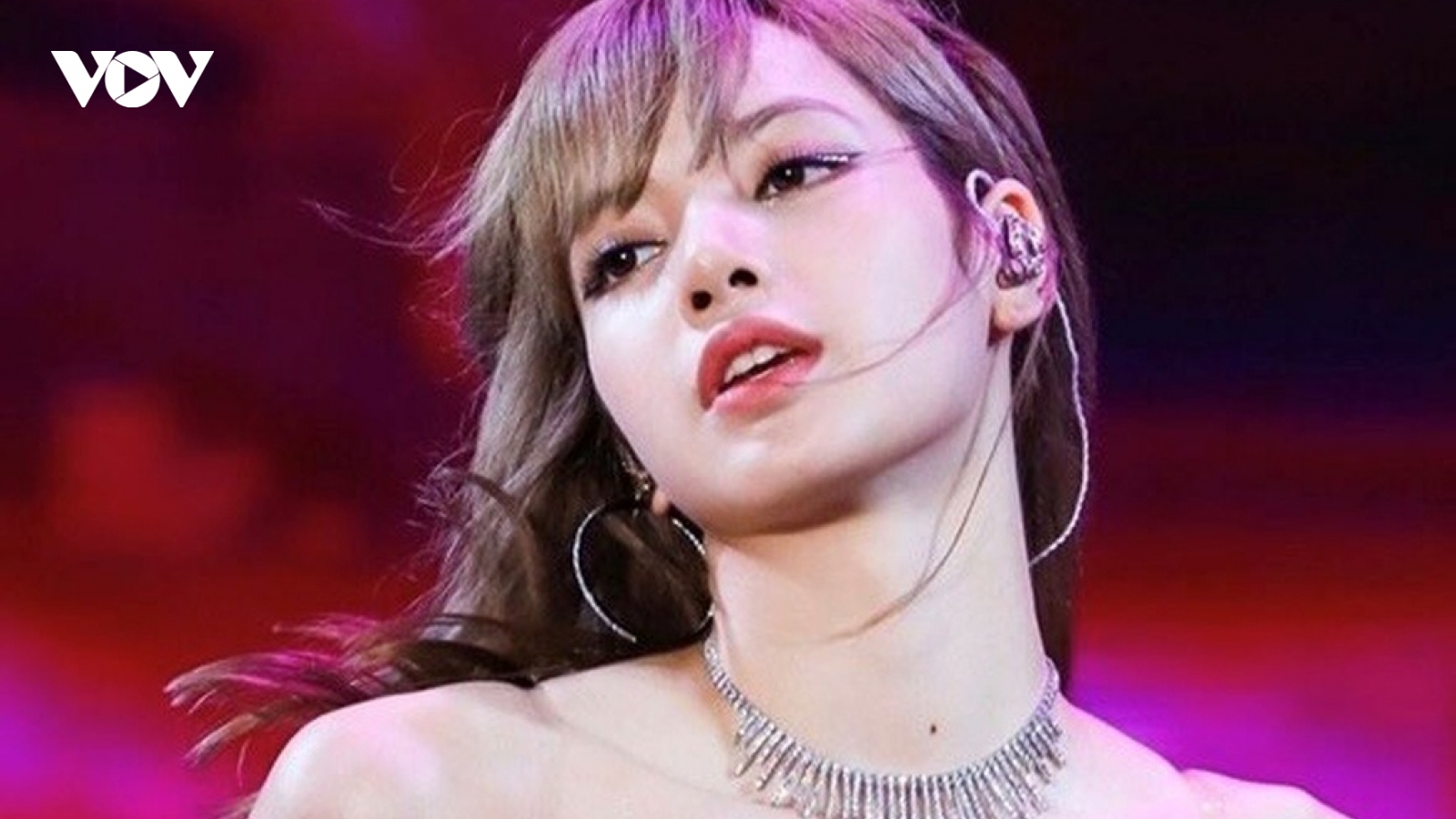 Lisa được công ty của Mỹ mời cộng tác, tương lai Blackpink thêm bấp bênh