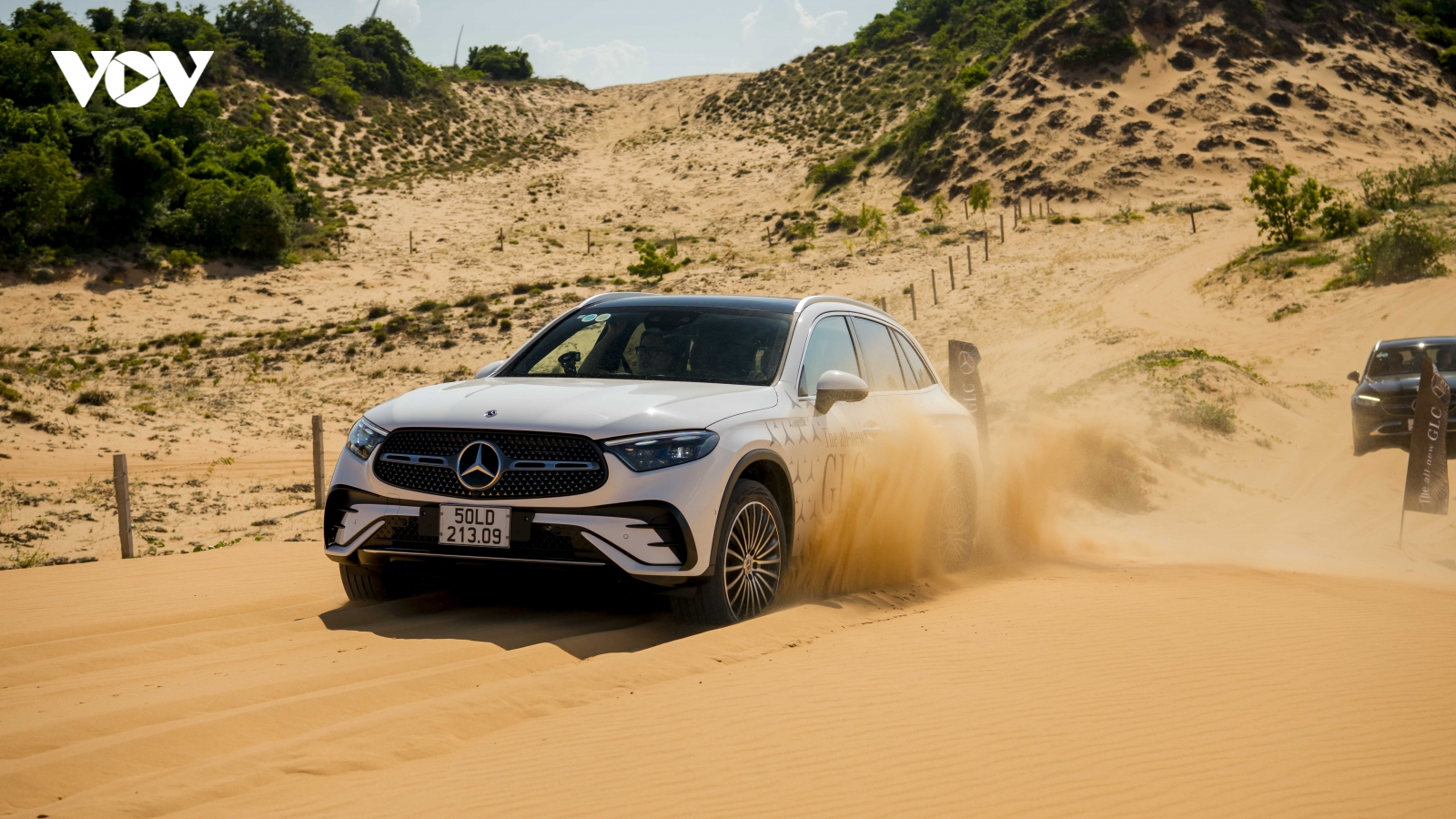 Mercedes-Benz GLC 2023 thay đổi từ trong ra ngoài