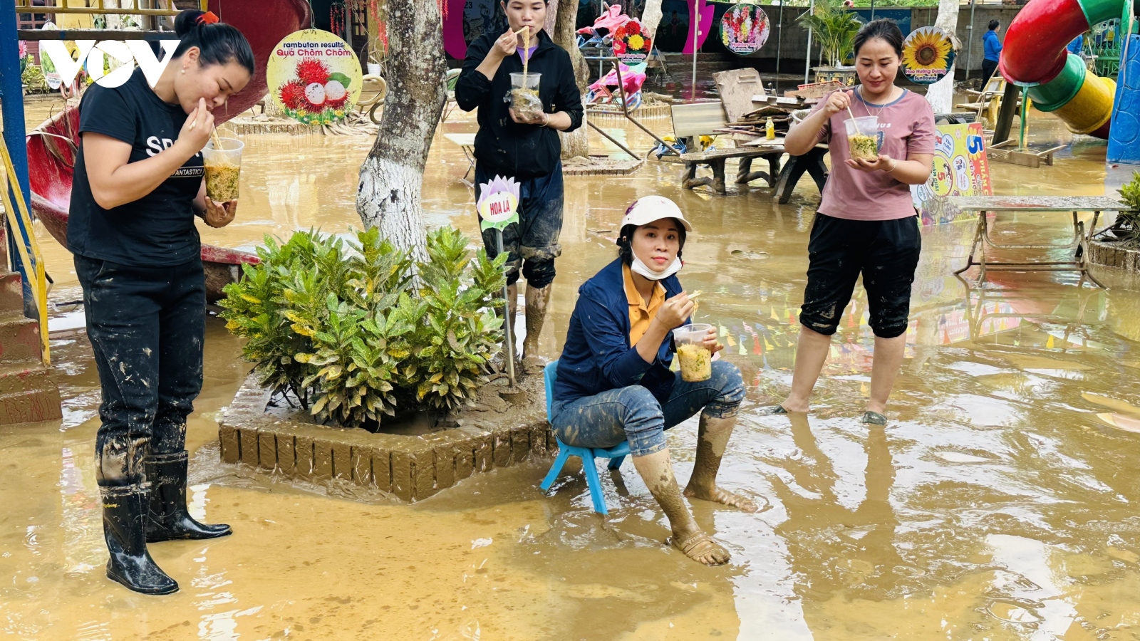 Gần 3.000 ngôi nhà của người dân ở Nghệ An bị ngập, hư hỏng do mưa lũ