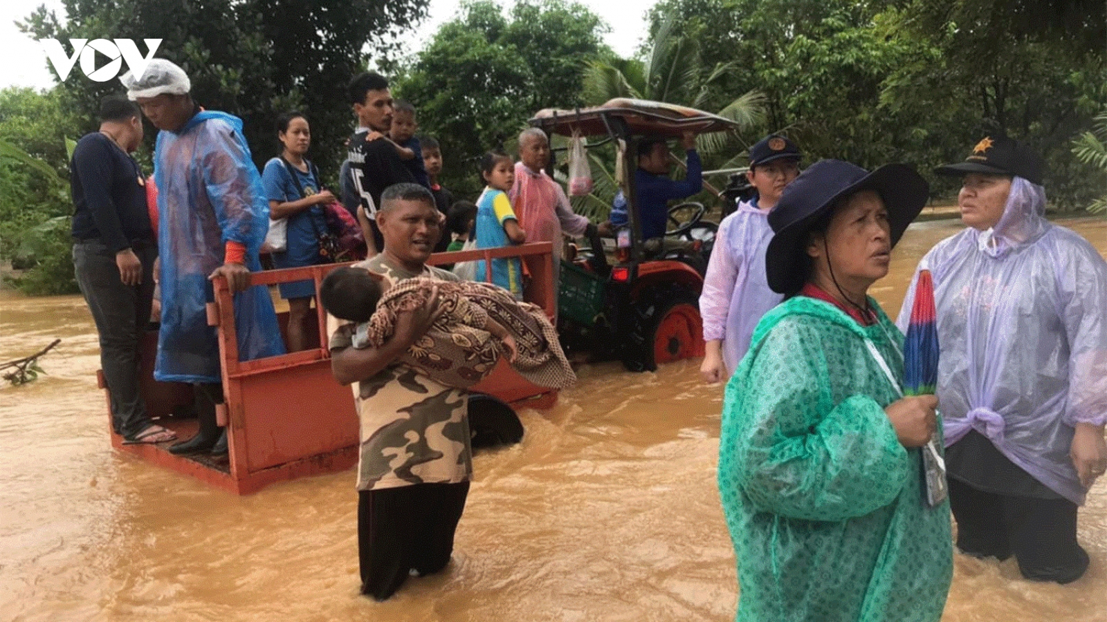 Nhiều khu vực ở Thái Lan phải sơ tán dân khẩn cấp do mưa lũ