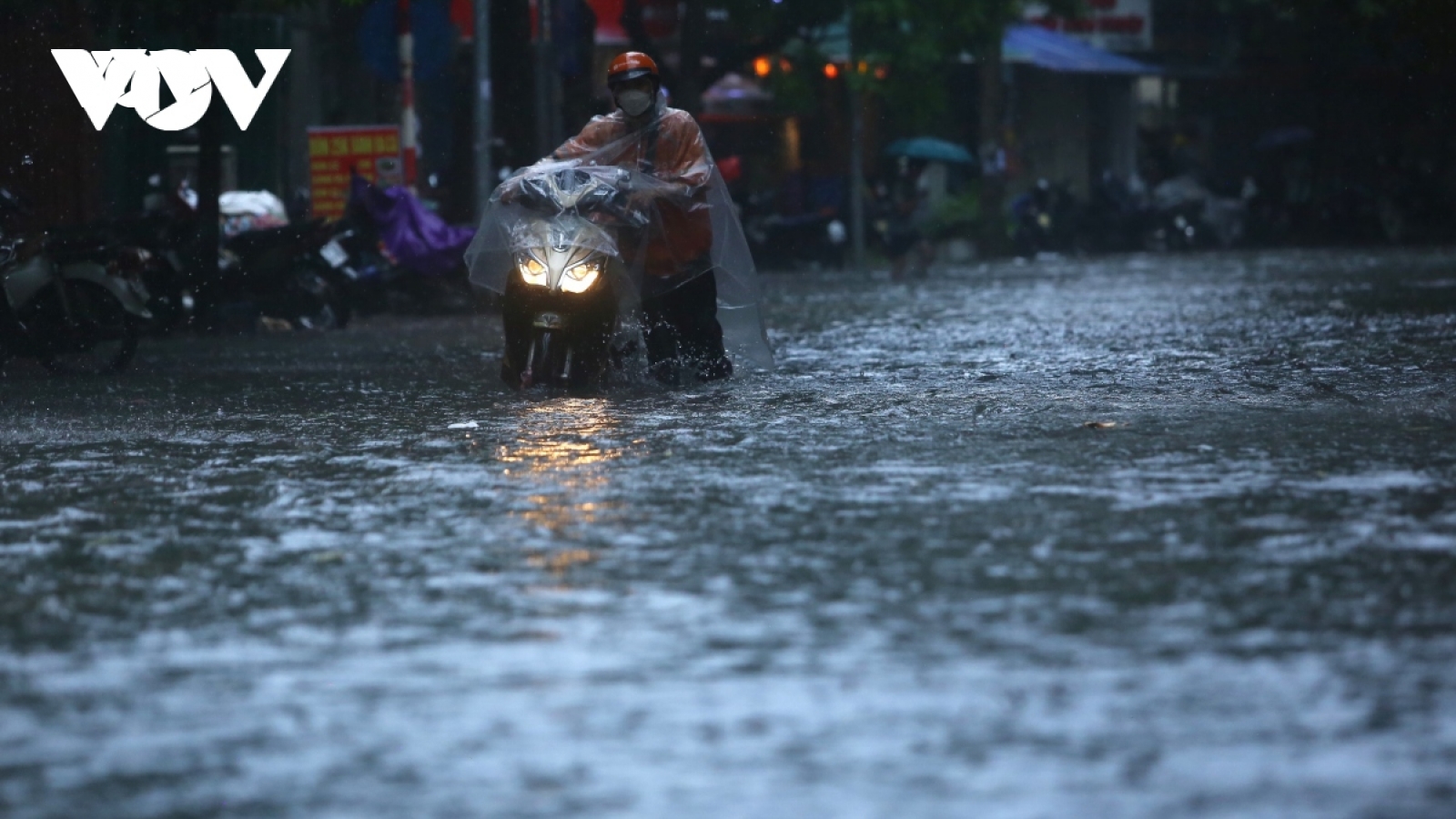 Theo dõi chặt chẽ diễn biến, chủ động ứng phó với áp thấp nhiệt đới