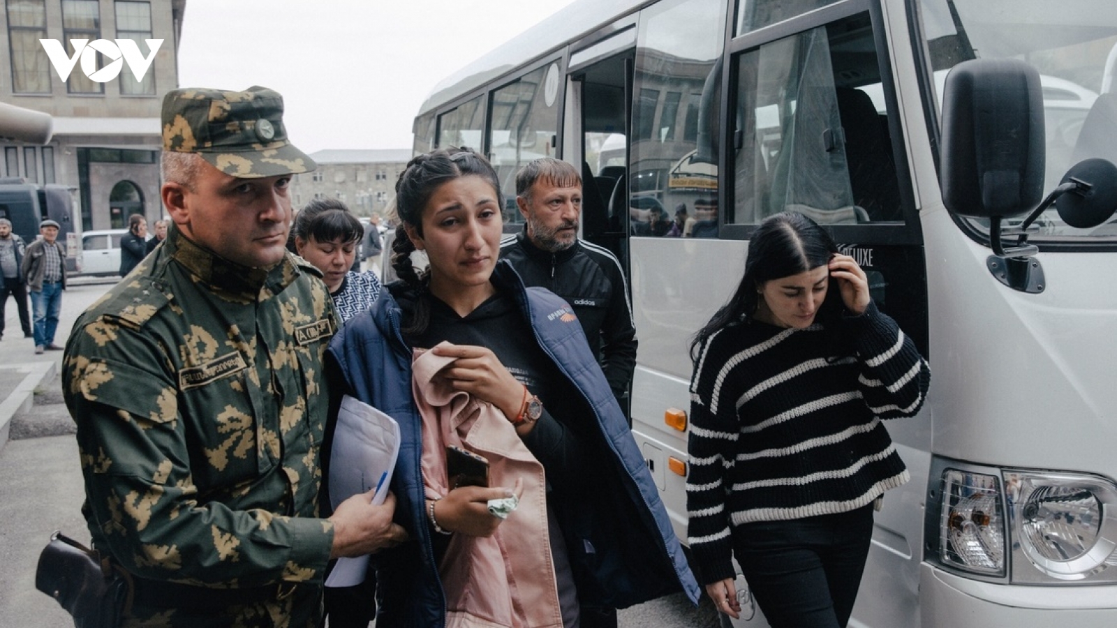Nửa dân số Armenia ở Karabakh di tản, Azerbaijan bắt cựu thủ lĩnh ly khai