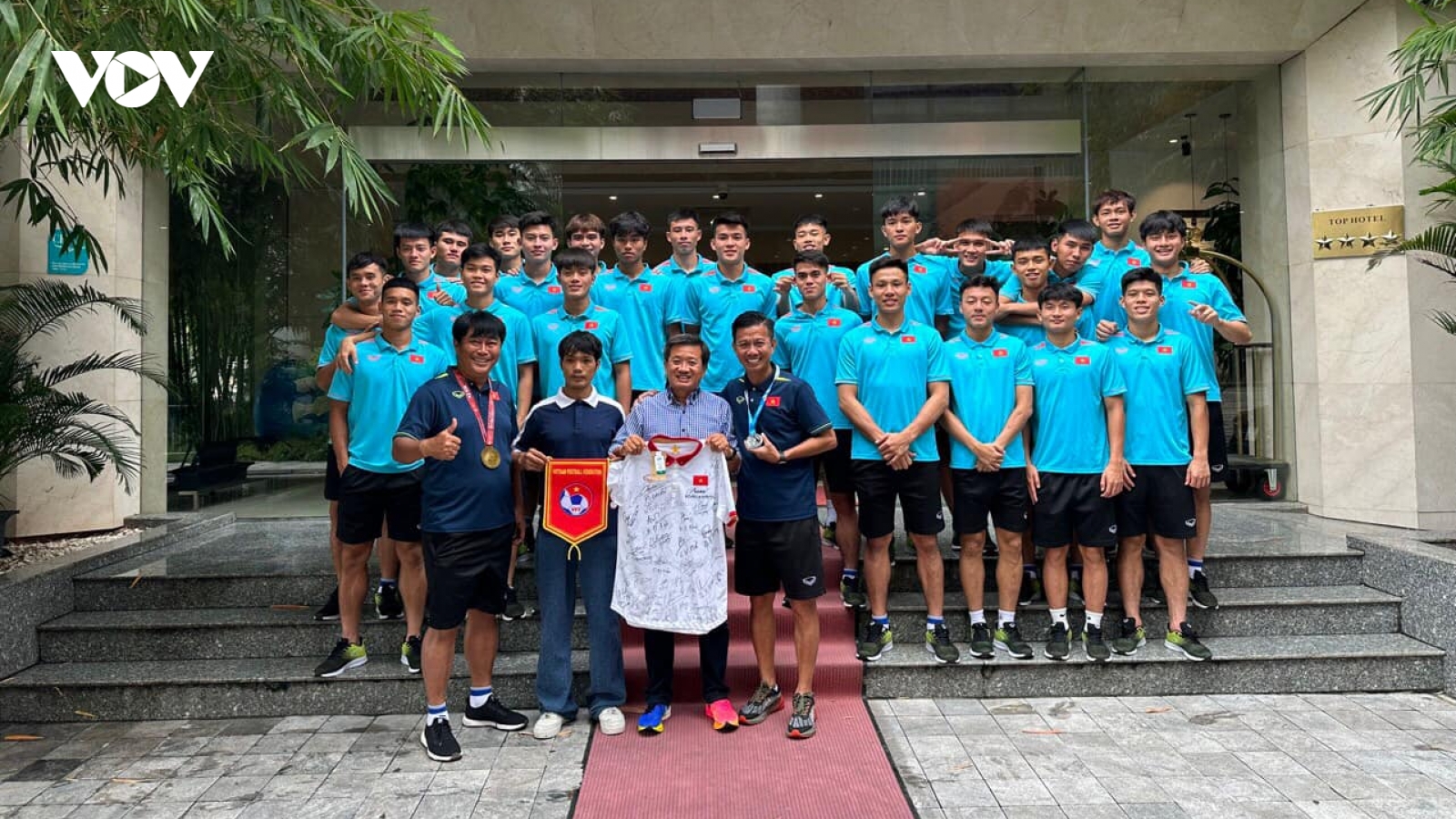 Olympic Việt Nam có hành động ý nghĩa trước ngày lên đường dự ASIAD 19