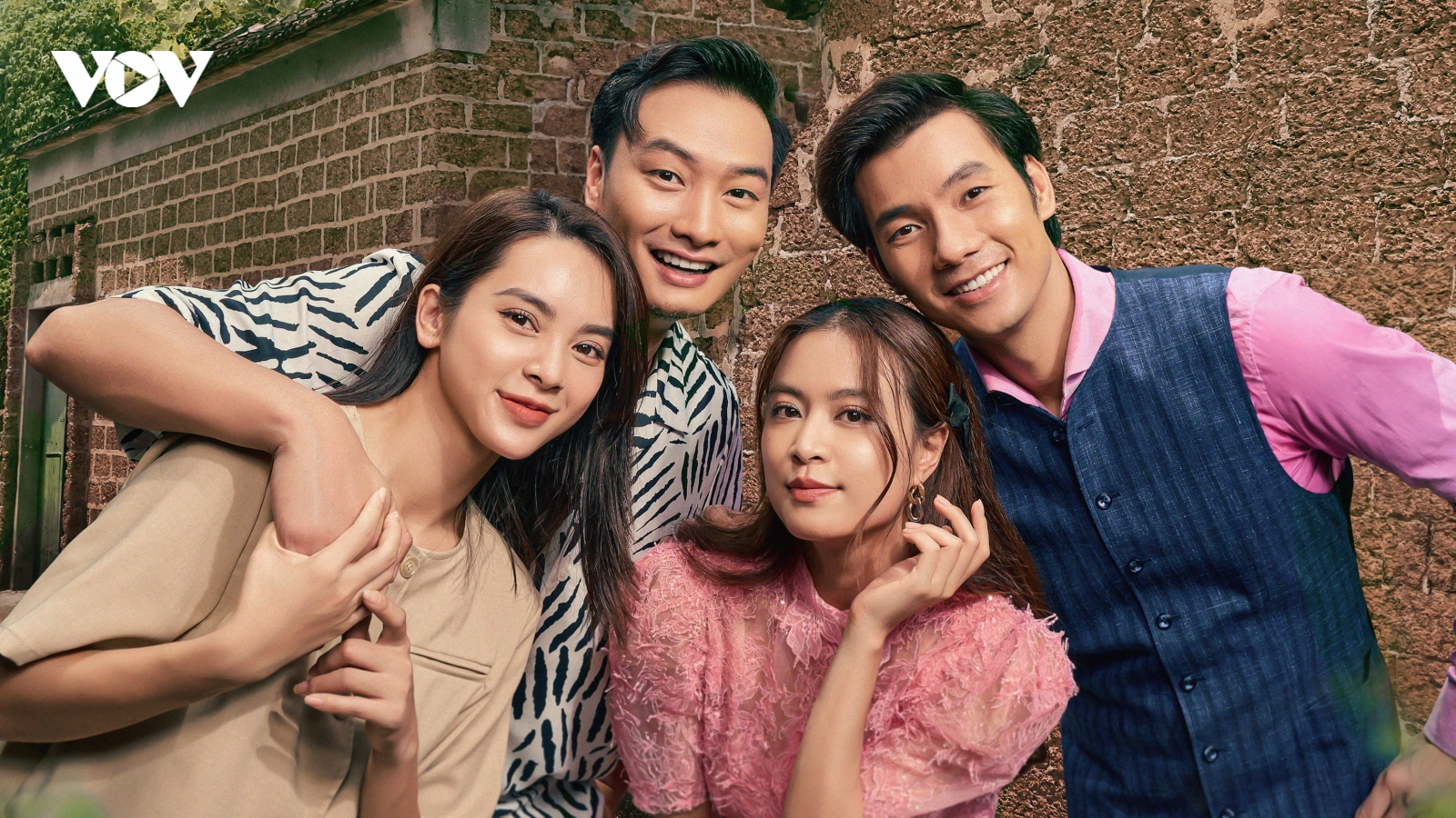 Hoàng Thùy Linh lo lắng khi trở lại đóng phim truyền hình