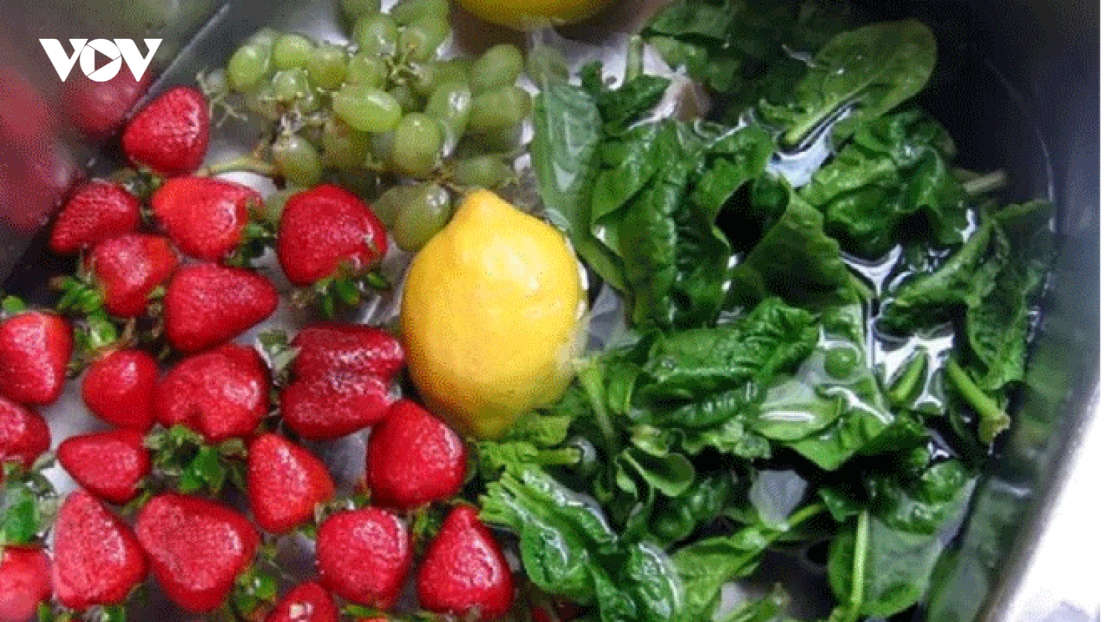 Ngâm rau củ qua nước muối có tác dụng đến đâu?