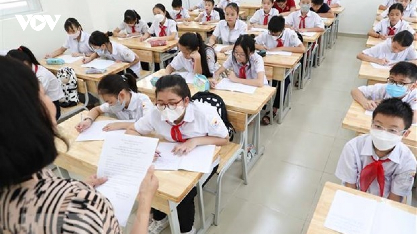Thiếu trầm trọng giáo viên cho năm học mới, giải quyết ra sao?