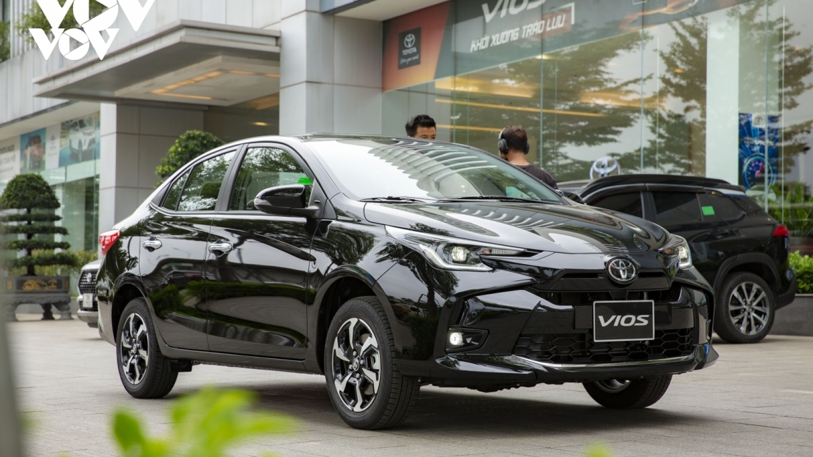 Bảng giá ô tô Toyota tháng 9: Vios ưu đãi "hết mức"