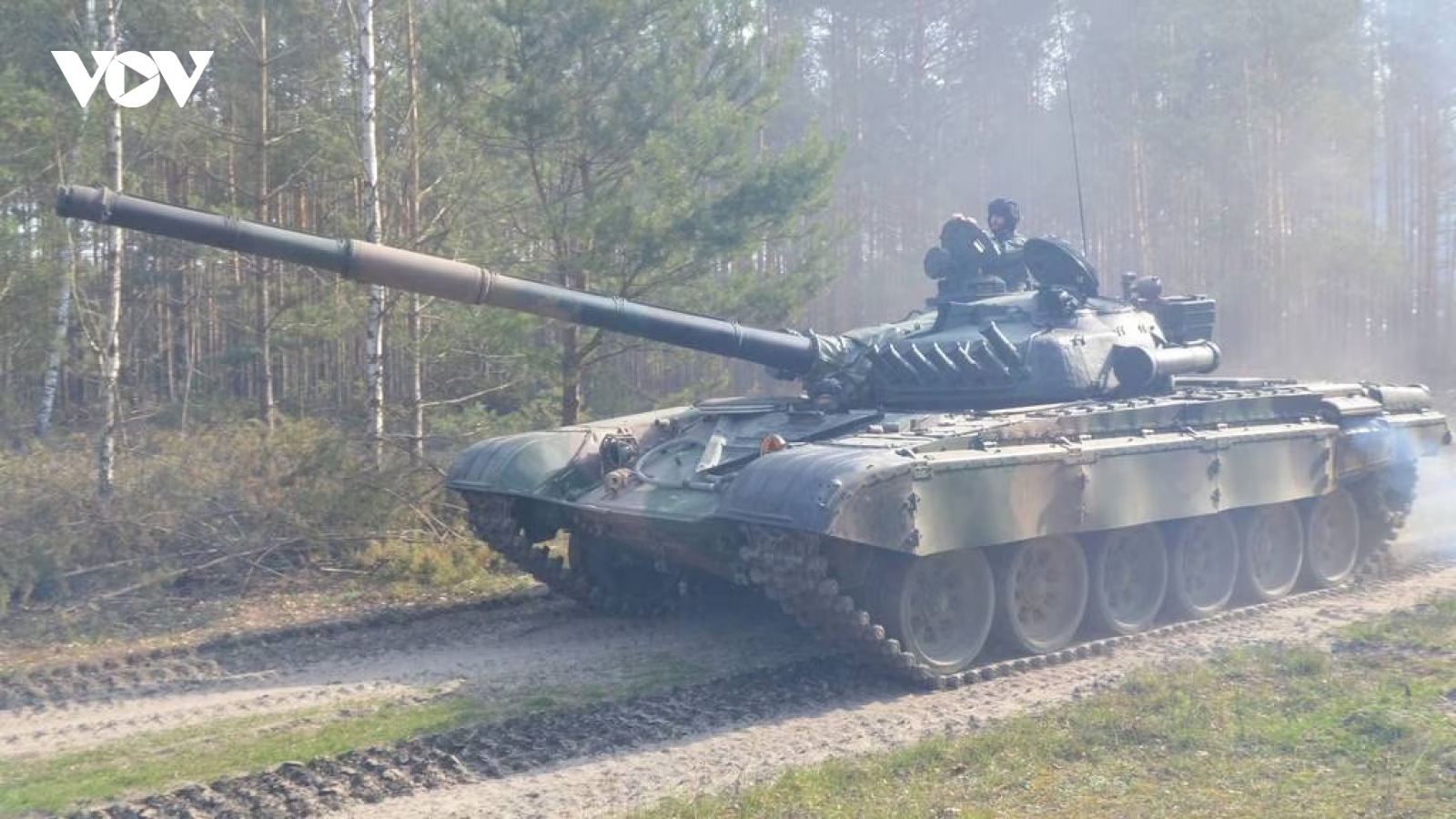 Đan Mạch lần đầu tiên viện trợ xe tăng T-72 cho Ukraine