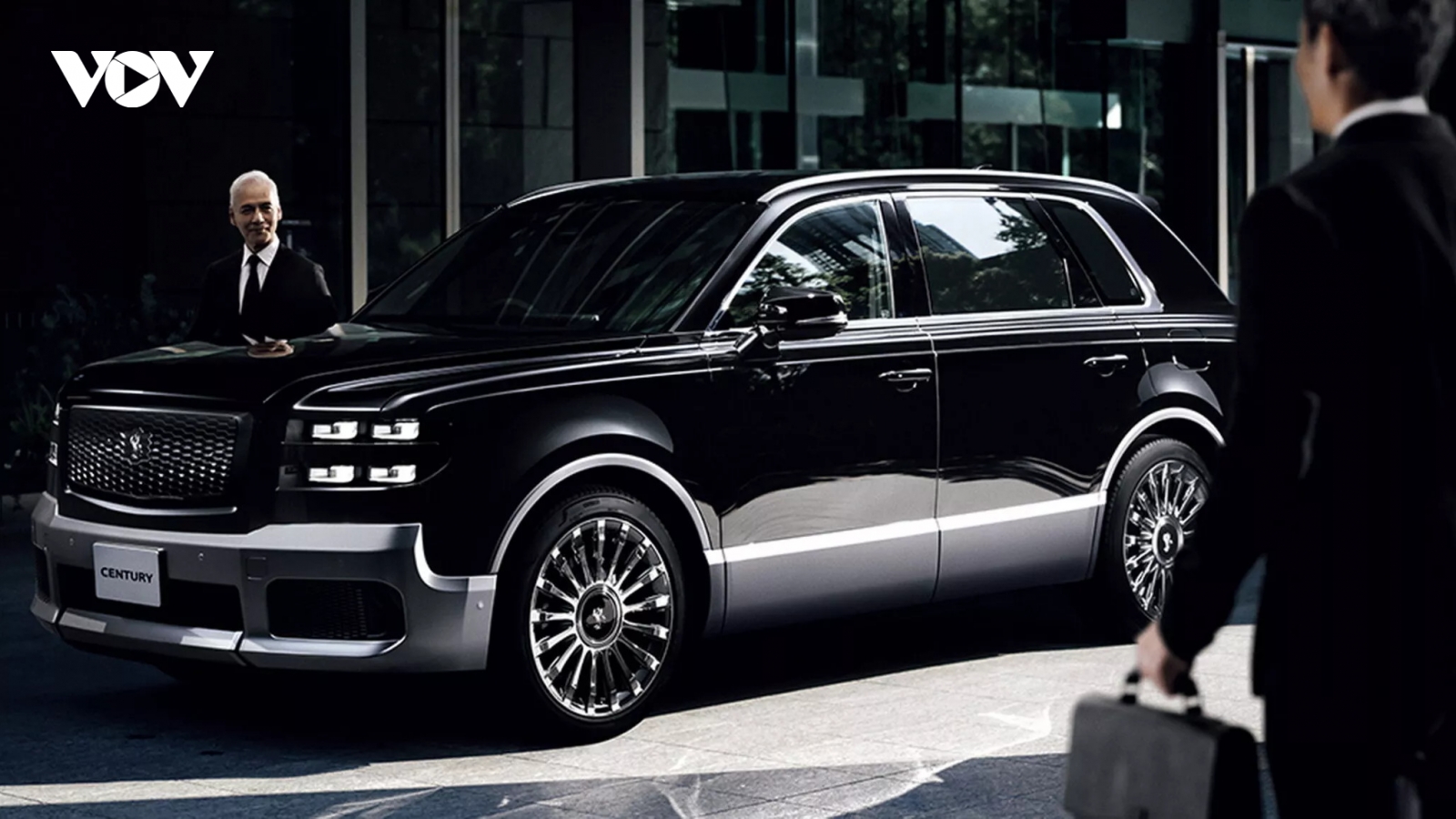 Khám phá SUV "chủ tịch" Toyota Century đầy sang trọng vừa ra mắt