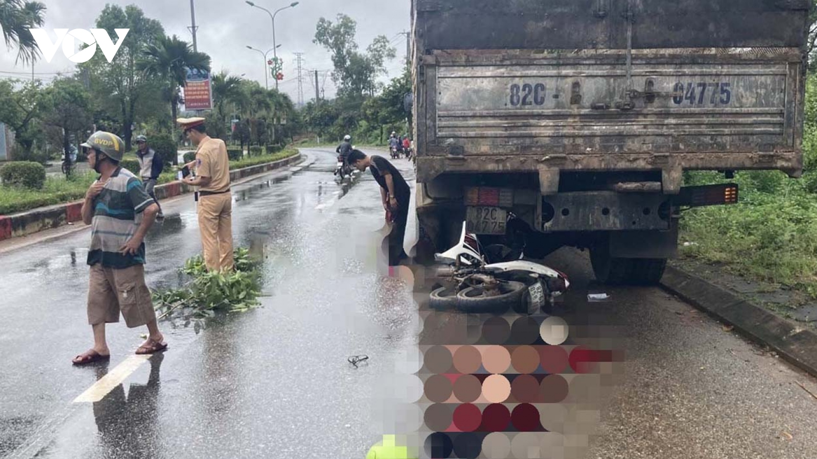 Tai nạn trên đường Hồ Chí Minh khiến 2 vợ chồng tử vong