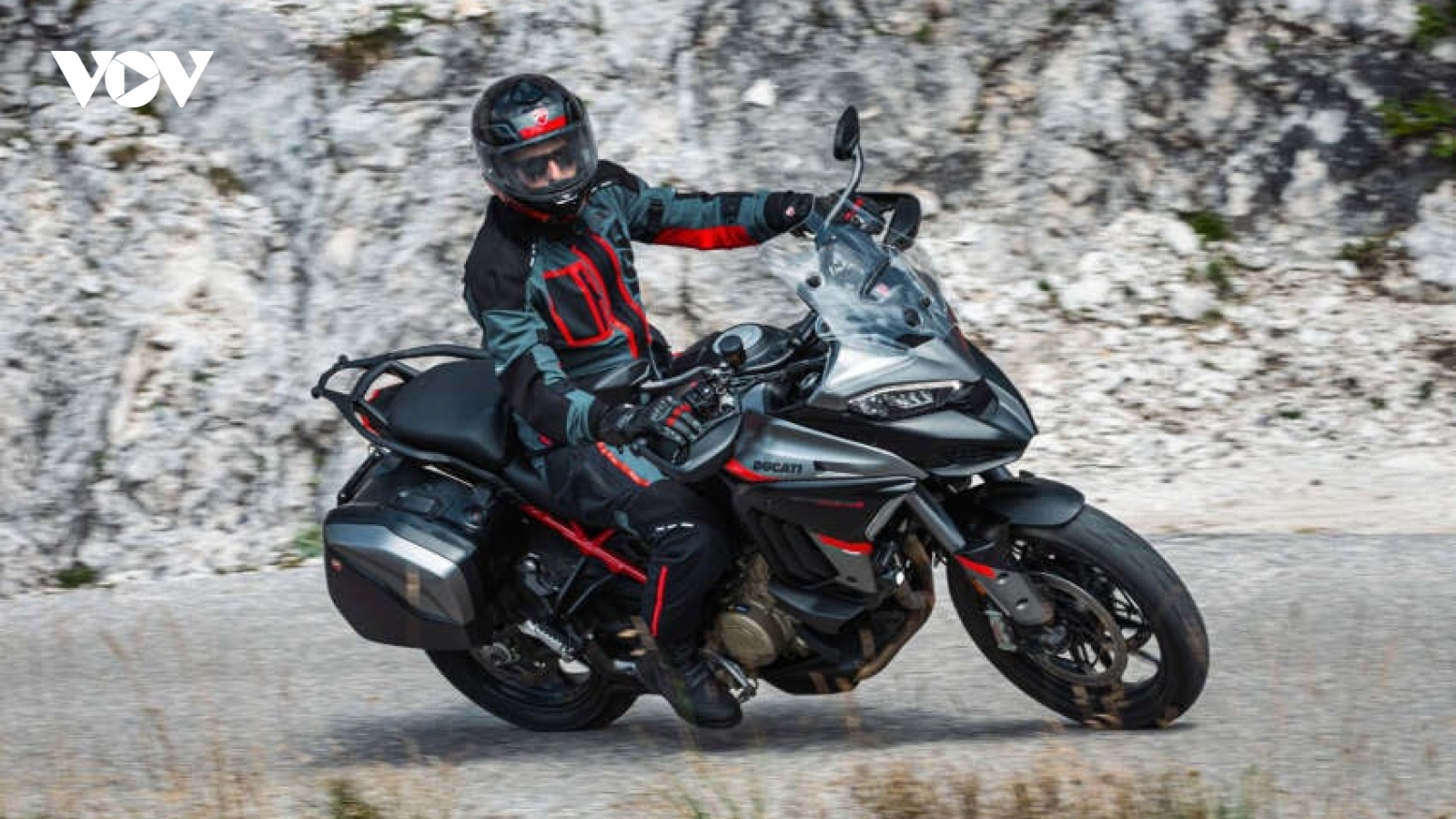 Ducati Multistrada V4 S Grand Tour 2024 ra mắt với vẻ ngoài ấn tượng