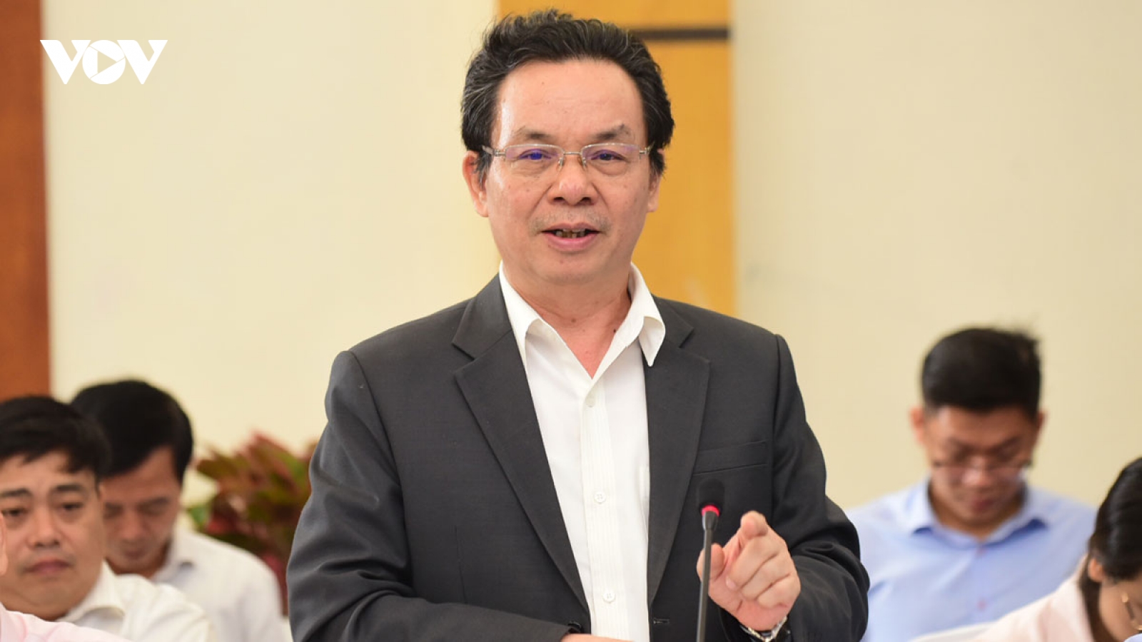 “Thu hồi đất không phải chỉ ném cho người dân cục tiền”