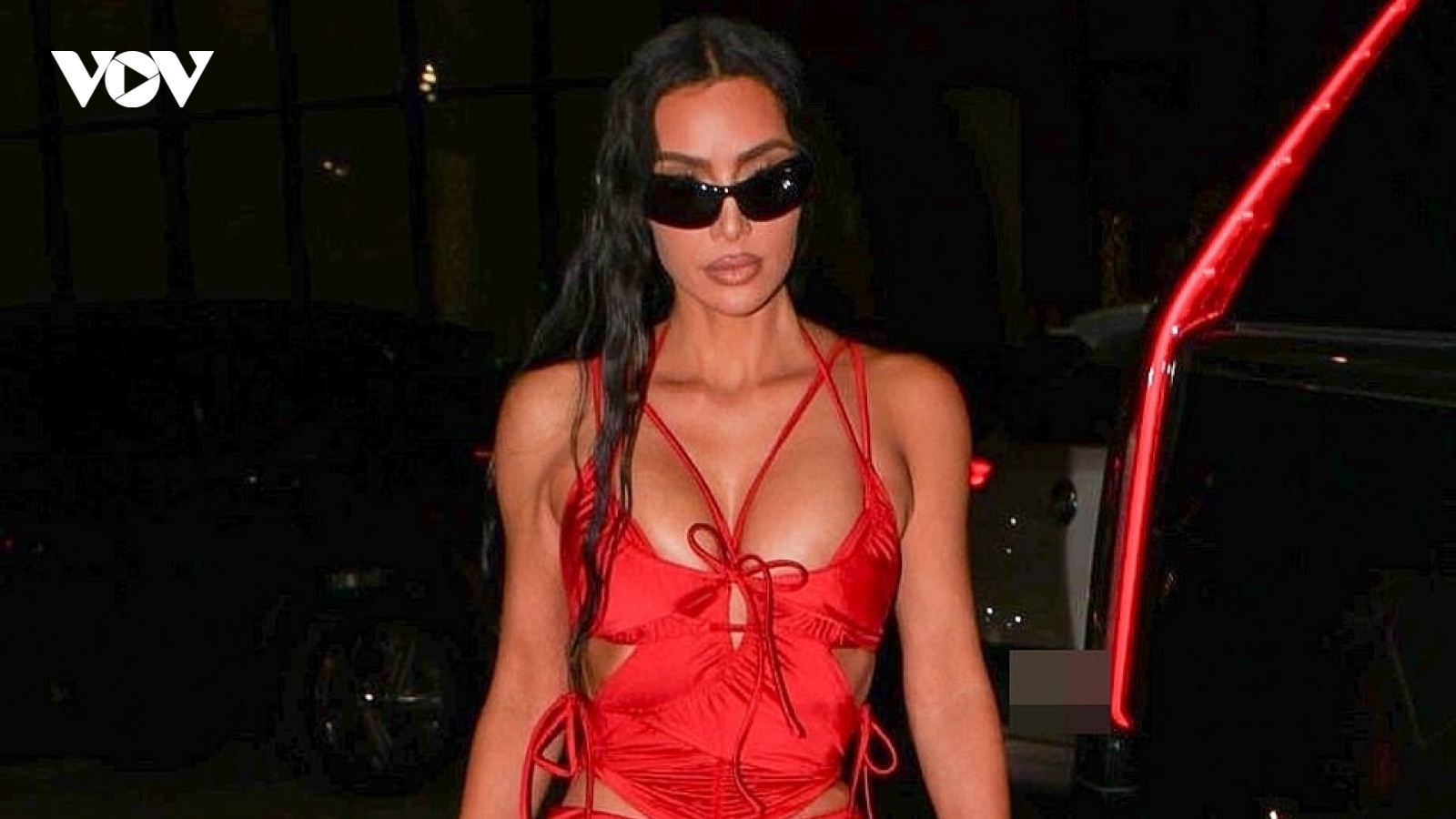 Kim Kardashian đón tuổi mới cùng "gia đình thị phi bậc nhất Hollywood"
