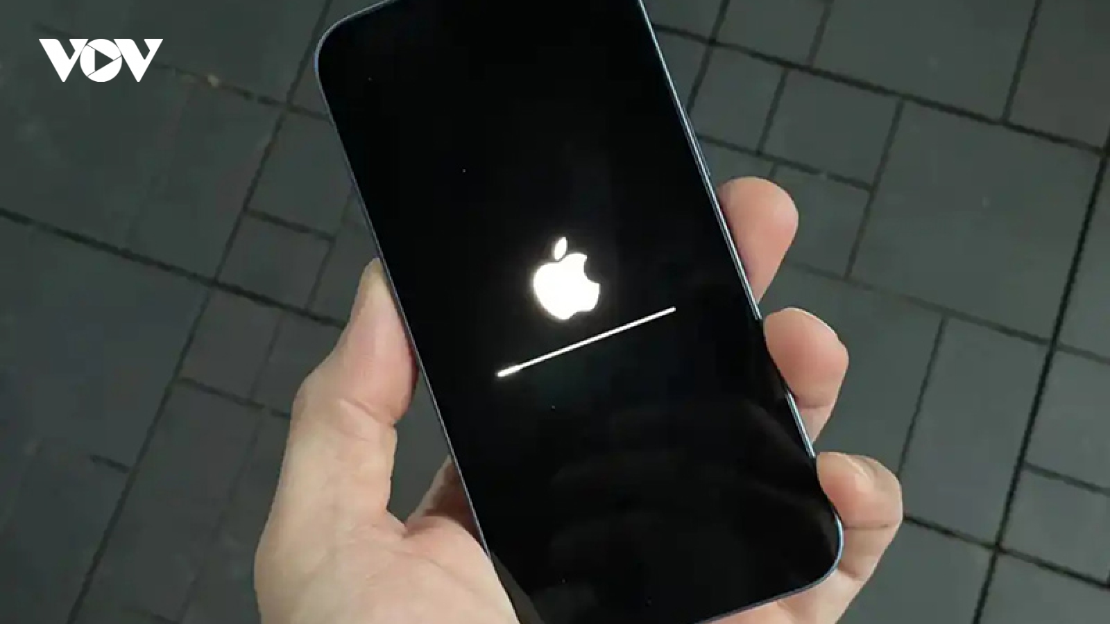 Nhiều iPhone và iPad cũ bất ngờ được cập nhật hệ điều hành