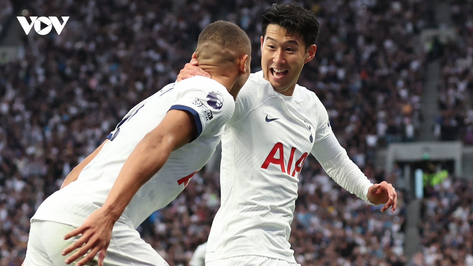 Tottenham thắng nghẹt thở trước 9 người của Liverpool trên sân nhà