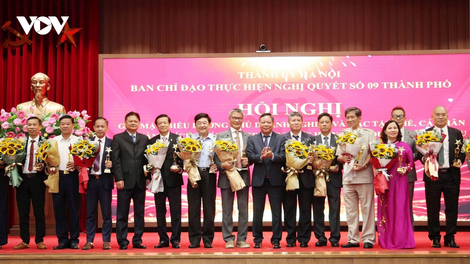 Dược phẩm Tâm Bình được vinh danh là doanh nghiệp tiêu biểu về công tác Đảng