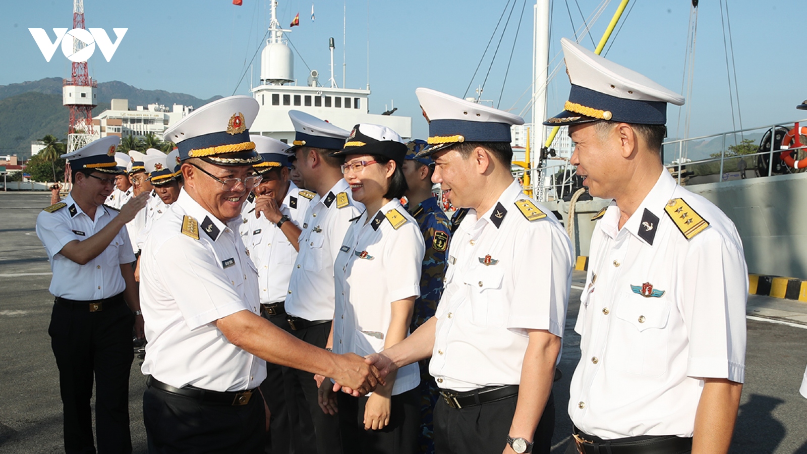 Tàu buồm 286 - Lê Quý Đôn rời quân cảng Nha Trang thăm Singapore