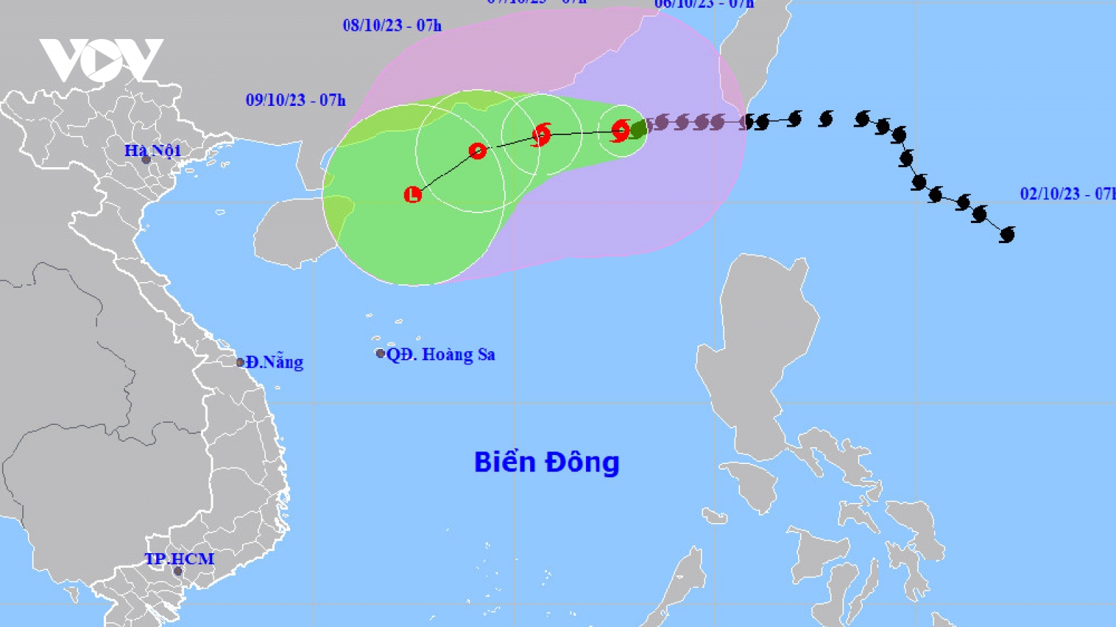 Bão số 4 cách Hồng Kông (Trung Quốc) khoảng 350km, giật cấp 15