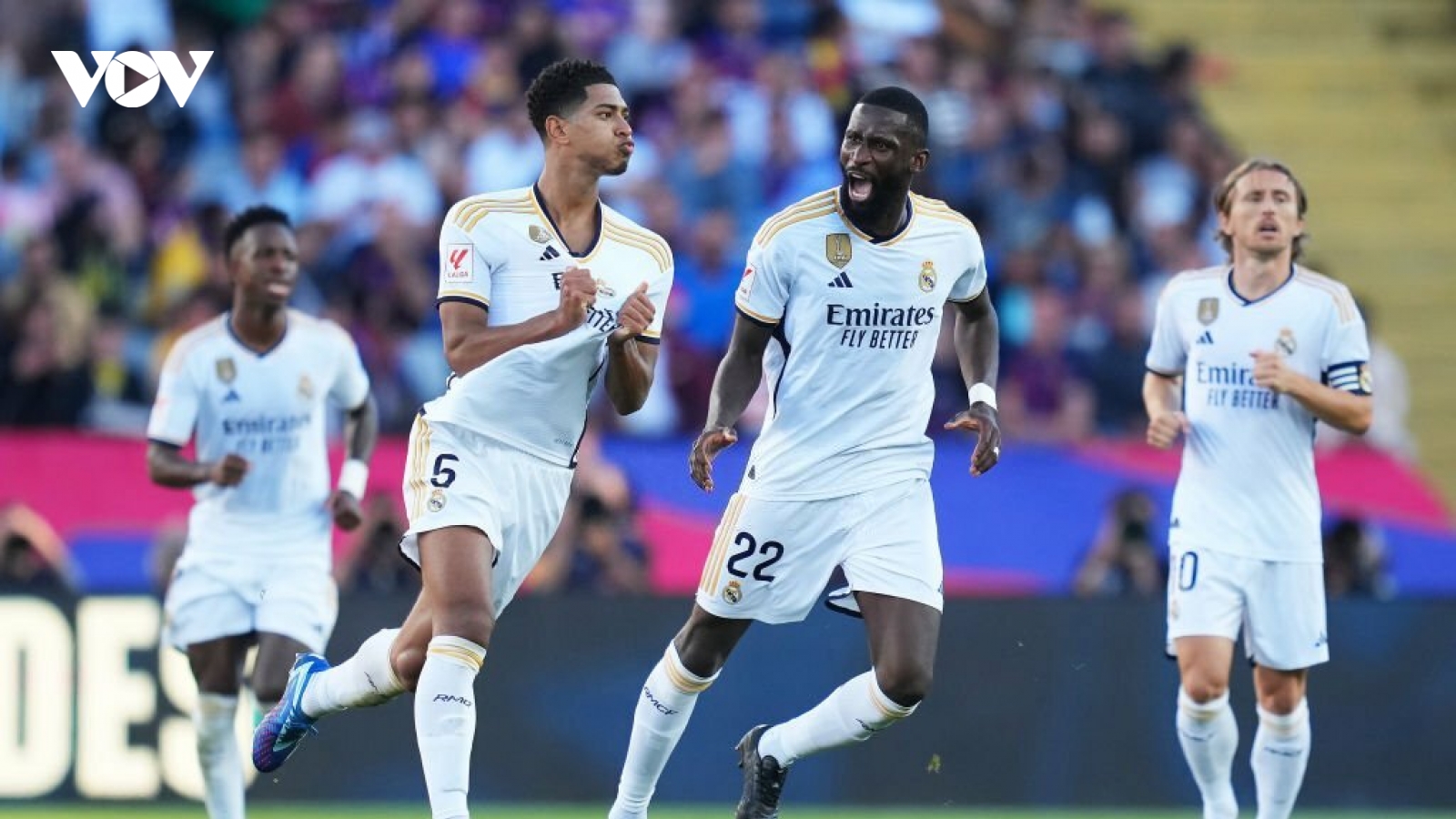 Bellingham lập cú đúp, Real Madrid lội ngược dòng thắng Barca