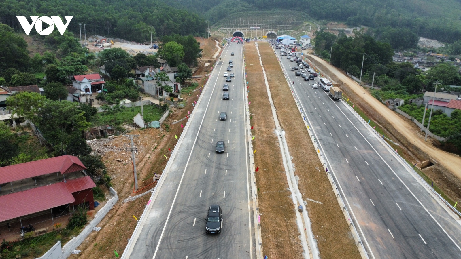 Cho phép thu hồi đất khu vực mỏ để giải bài toán vật liệu cho cao tốc Bắc-Nam