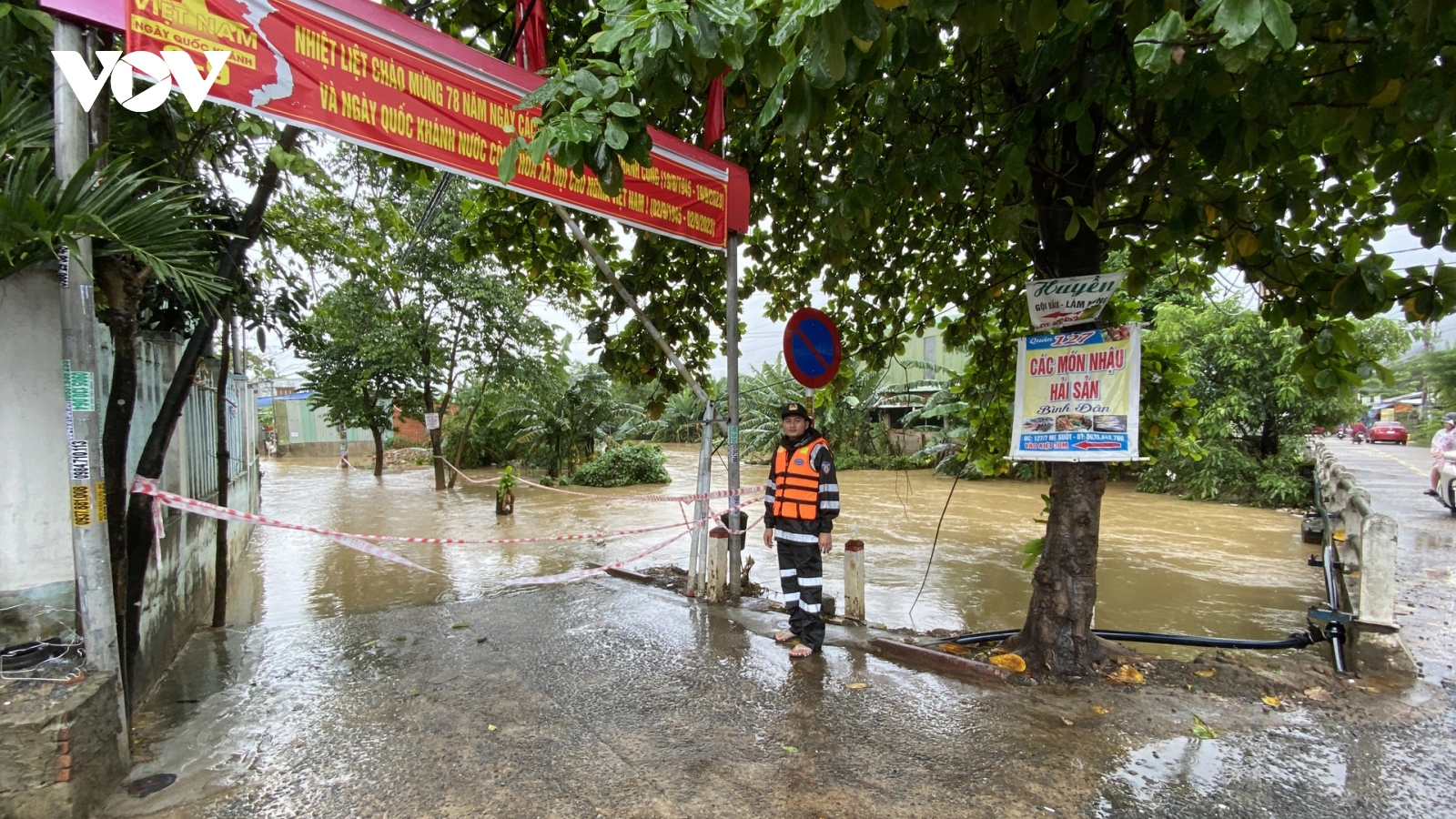 Học sinh Đà Nẵng tiếp tục nghỉ học ngày mai 18/10