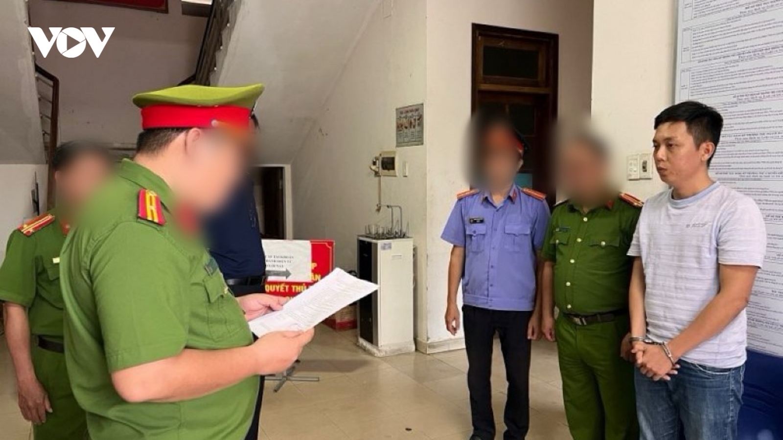 Bắt tạm giam cán bộ ngân hàng lạm dụng tín nhiệm chiếm đoạt gần 5 tỷ đồng