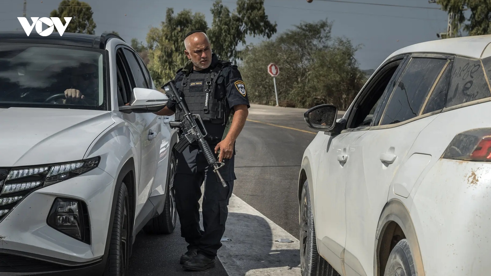 Trận chiến nảy lửa giữa cảnh sát Israel và các tay súng Hamas