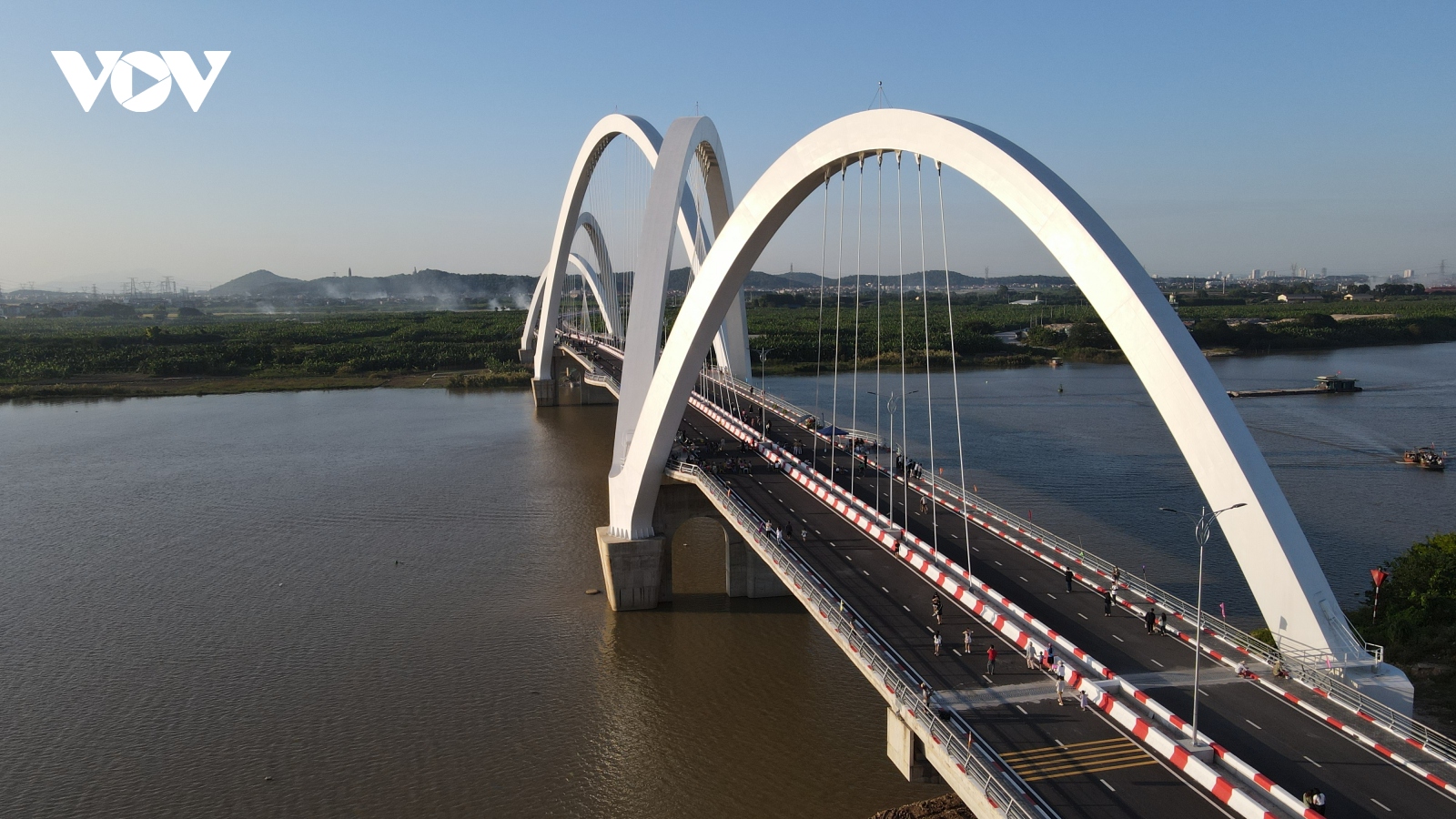 Khánh thành cầu vòm thép gần 2.000 tỷ đồng cao nhất Việt Nam