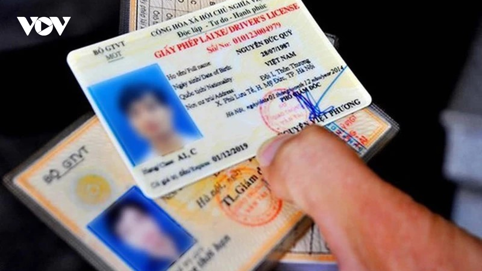 Đổi hơn 20 triệu GPLX sang dạng PET liệu có lãng phí?