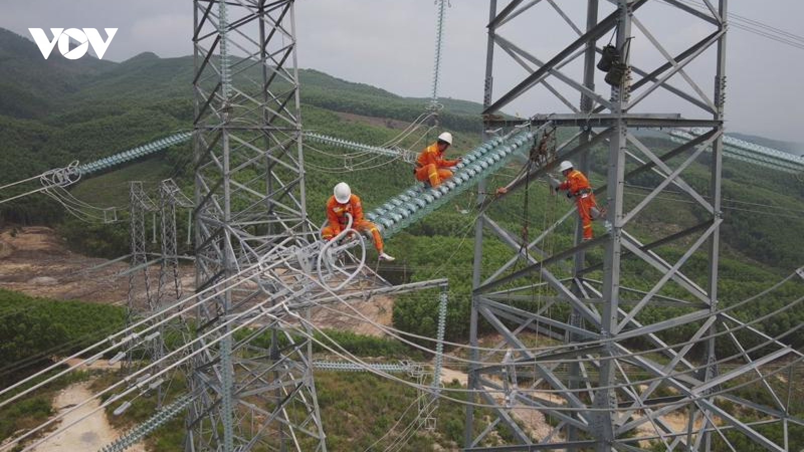 Lập biểu đồ tiến độ các dự án đường dây 500 kV mạch 3 từ Quảng Bình đến Hưng Yên
