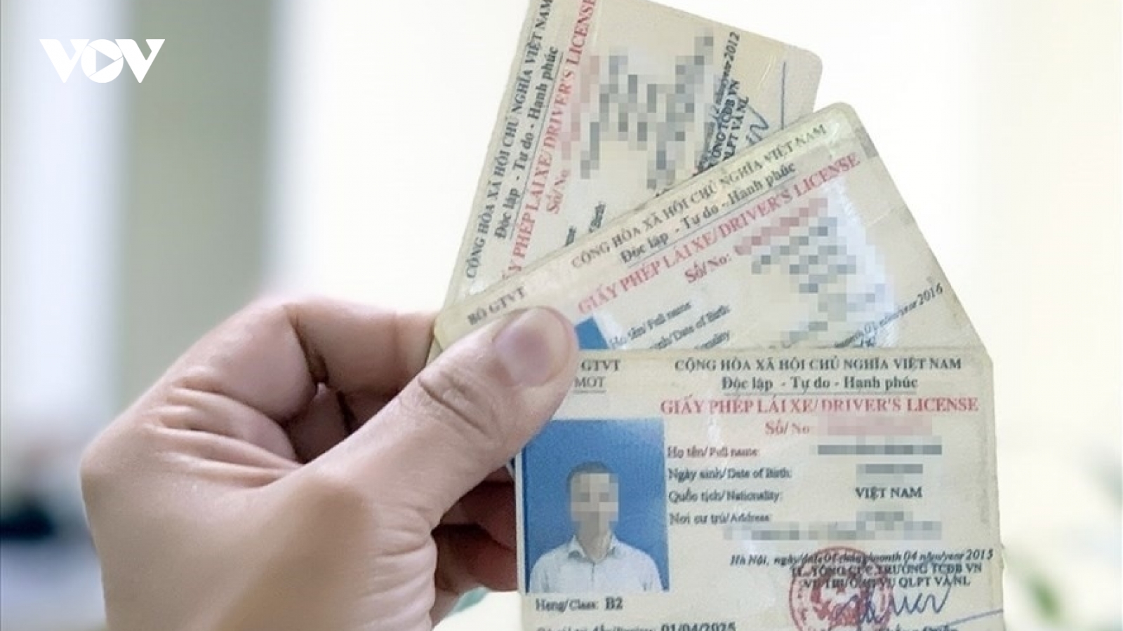 Người dân có cần thiết phải đổi giấy phép lái xe?