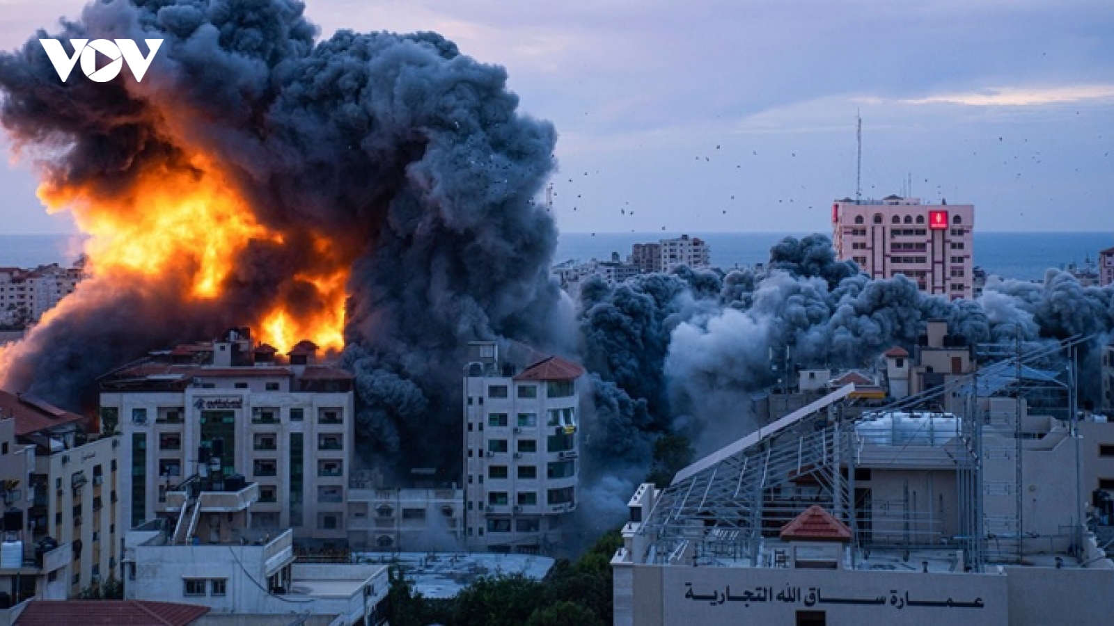 Israel tiếp tục không kích và pháo kích dữ dội vào Gaza