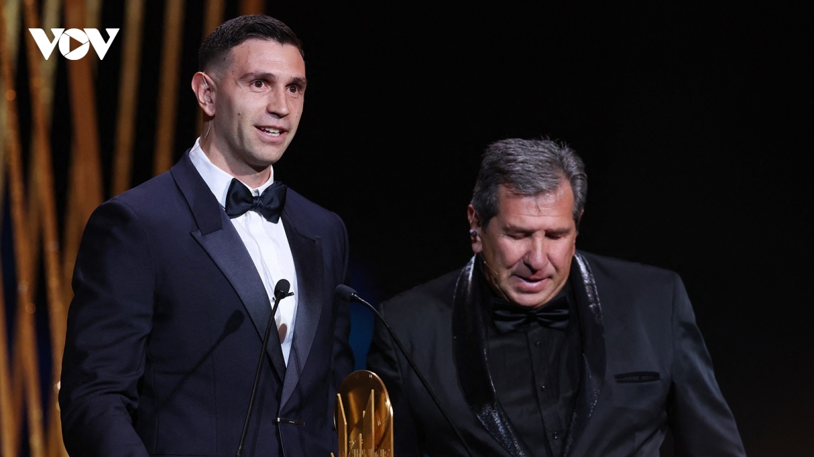 Emiliano Martinez bị la ó tại lễ trao giải Quả bóng Vàng 2023