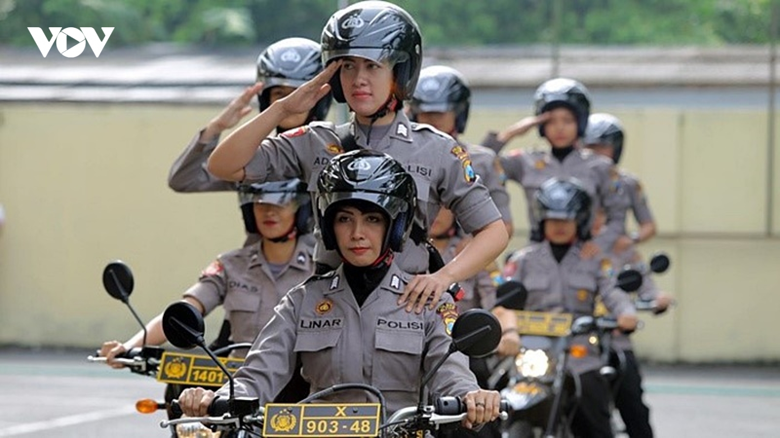 Indonesia tăng cường cảnh sát nữ để đảm bảo an ninh cho bầu cử