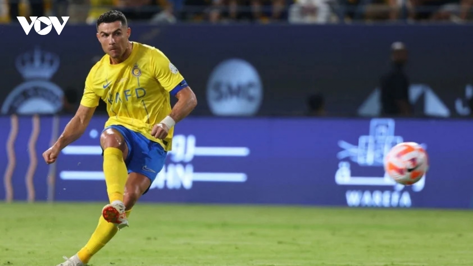 Ronaldo ghi bàn từ siêu phẩm đá phạt trong màu áo Al Nassr