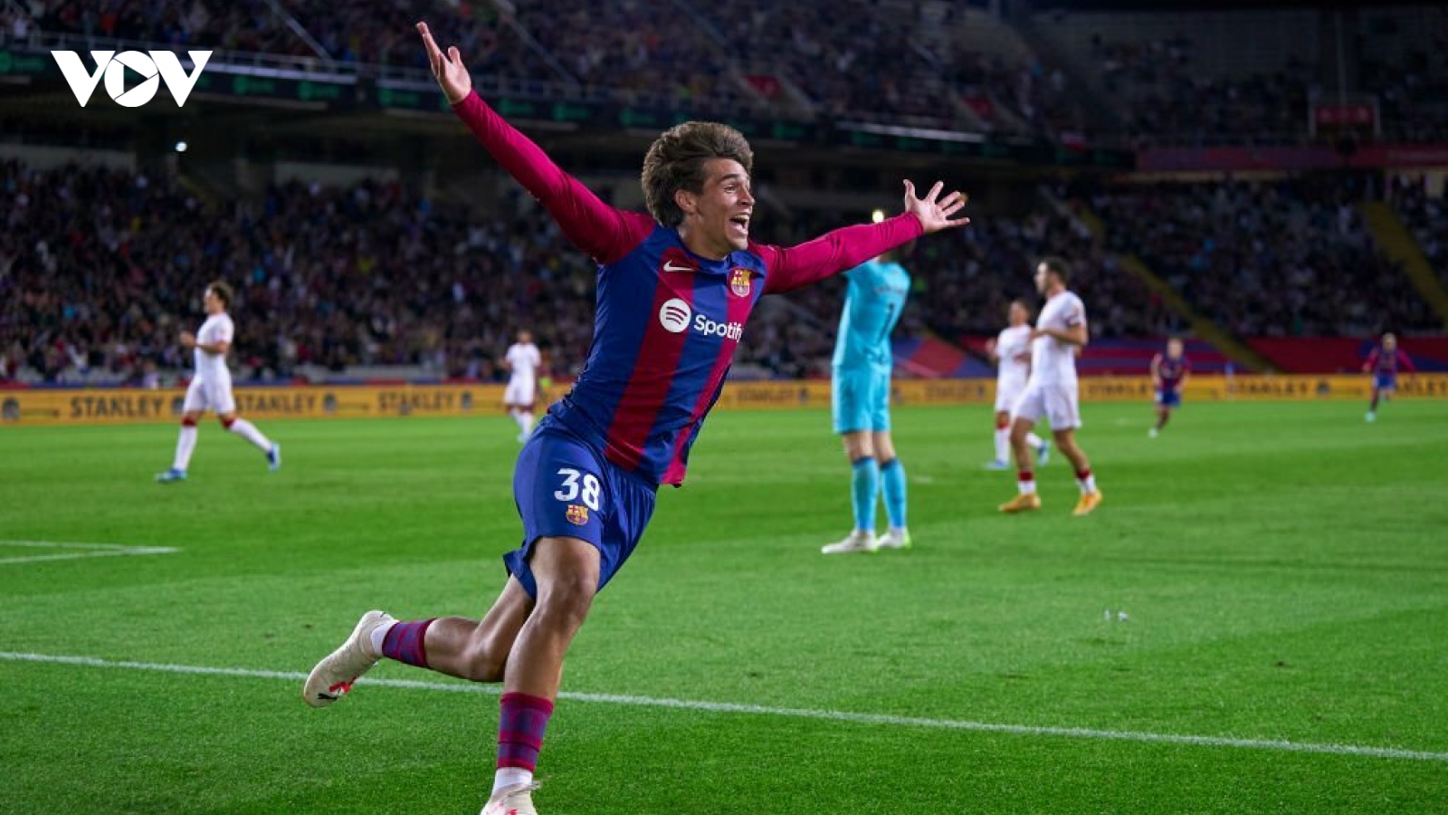 Tài năng 17 tuổi tỏa sáng giúp Barca vượt ải Bilbao