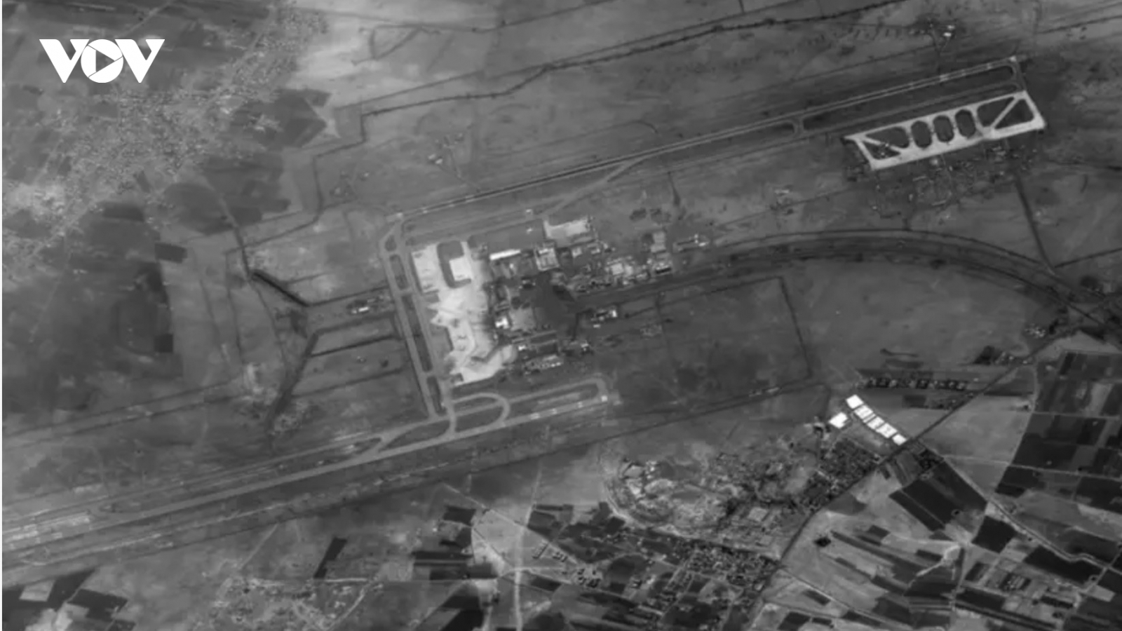 Israel không kích các vị trí của quân đội Syria