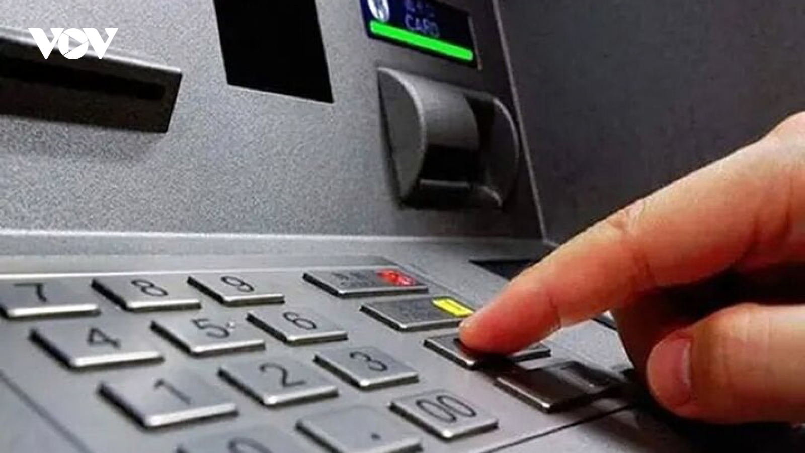 Những điều cần lưu ý khi chuyển tiền qua ATM